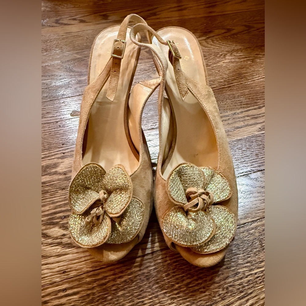 Kate Spade Tan Heels with Gold‎ Flower Accent